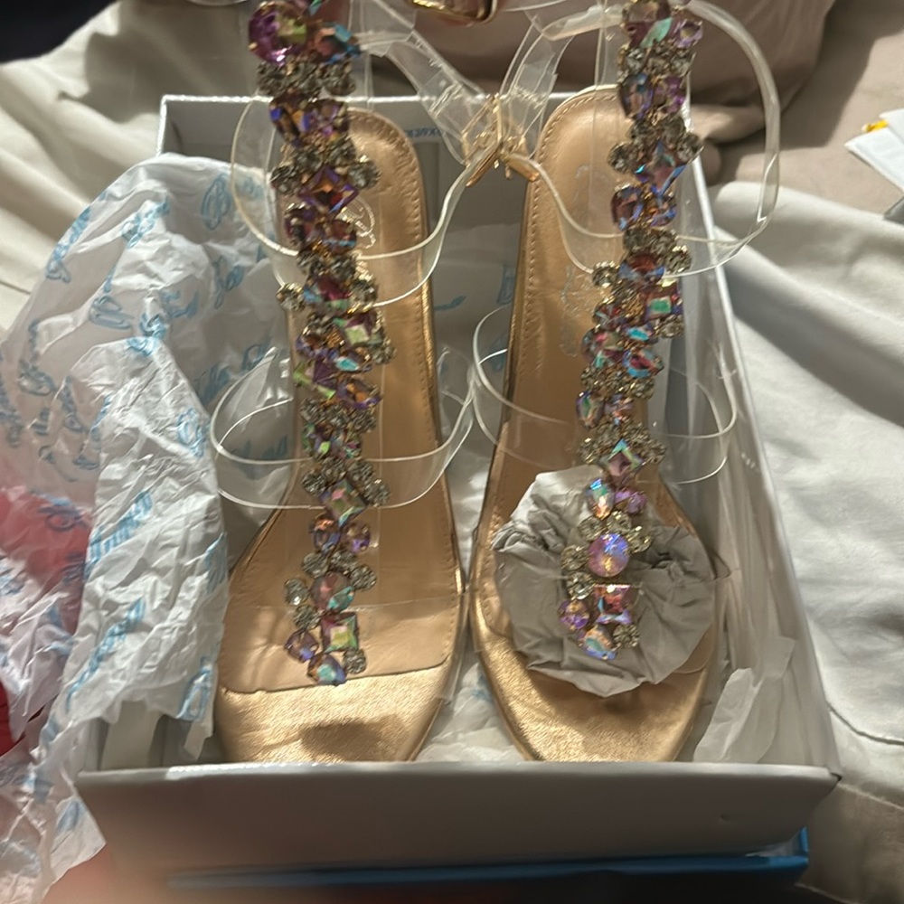 Rose gold sz10 Women’s strappy sandals… worn once..original box..ships quickly